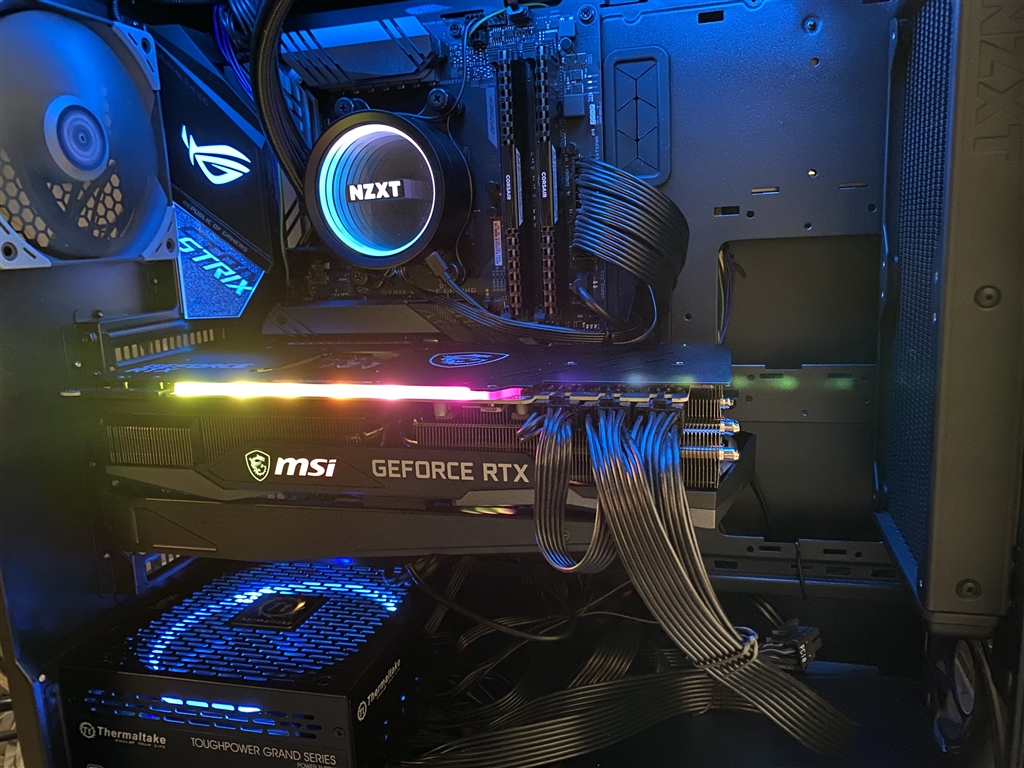 価格.com - 『眩しすぎるので』MSI GeForce RTX 3090 GAMING X TRIO