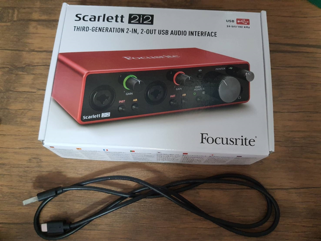 価格.com - 『商品箱と付属していたUSB Type Cの1mケーブル』Focusrite