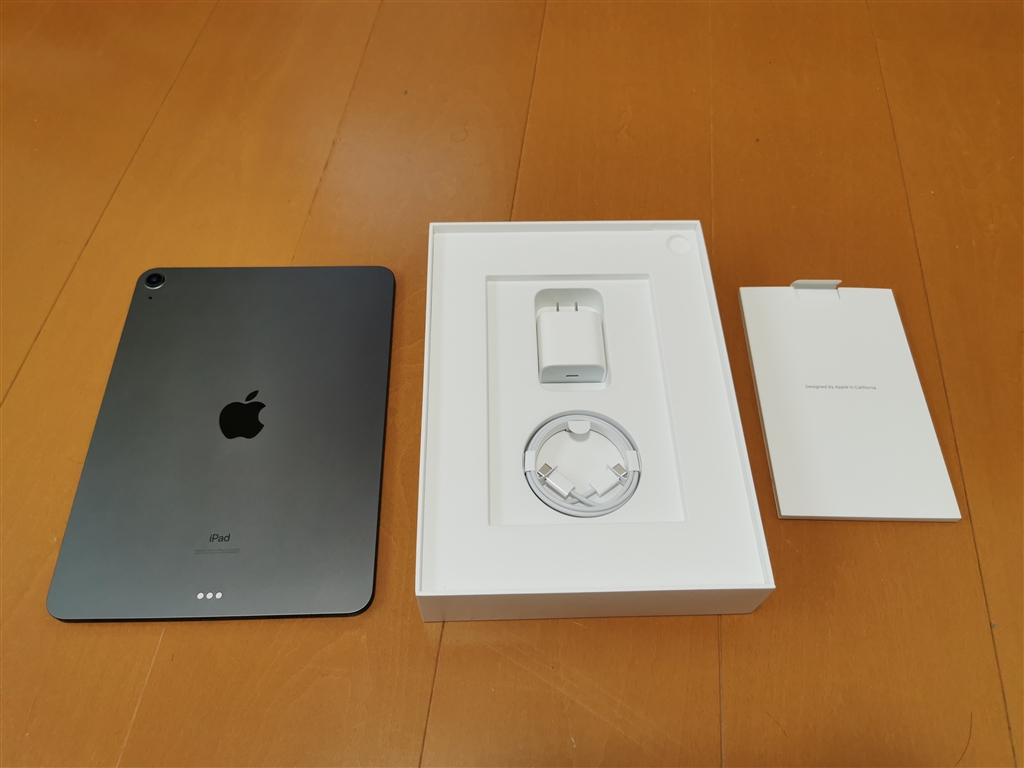 価格.com - 『いつもの内容物』Apple iPad Air 10.9インチ 第4世代 Wi-Fi 64GB 2020年秋モデル