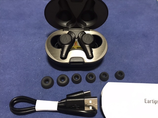 価格.com - 『中身はイヤホン、充電ケース、イヤーピース、充電