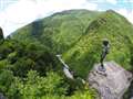徳島県/祖谷渓の「小便小僧」 向いの山も渓谷の川も全て丸呑み構図