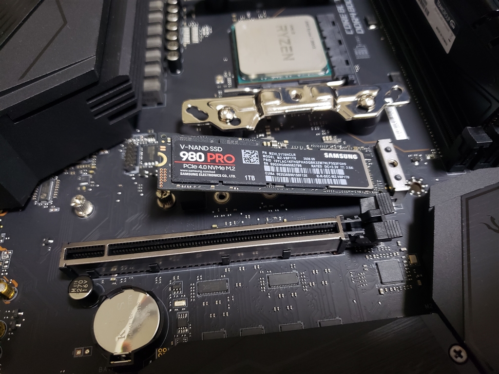 価格.com - 『もちろんGen4 SSDを装着しました。』MSI MEG X570 価格.com - 『もちろんGen4 SSDを装着しました。』MSI MEG X570
