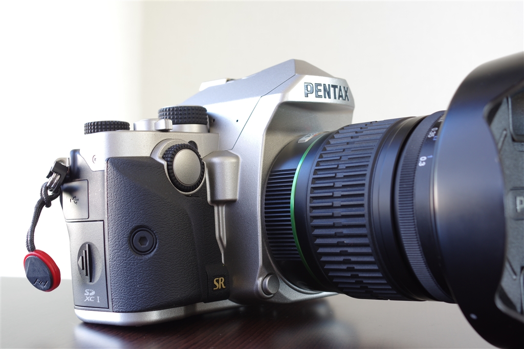 価格.com - 『ズームレンズにMサイズグリップ』ペンタックス PENTAX KP