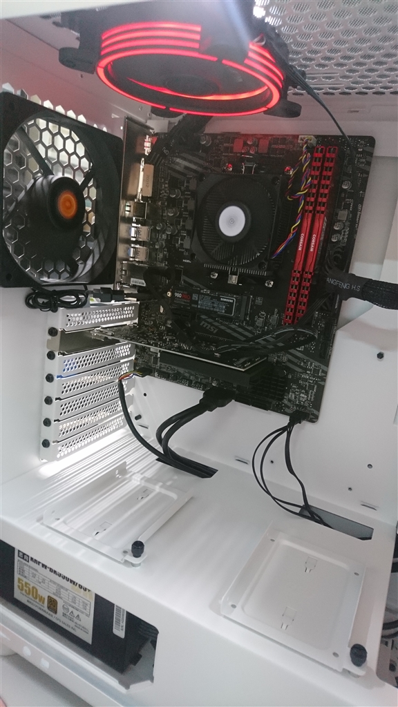 価格.com - 『ATX対応のケースに入れちゃった。。。 際立つママの