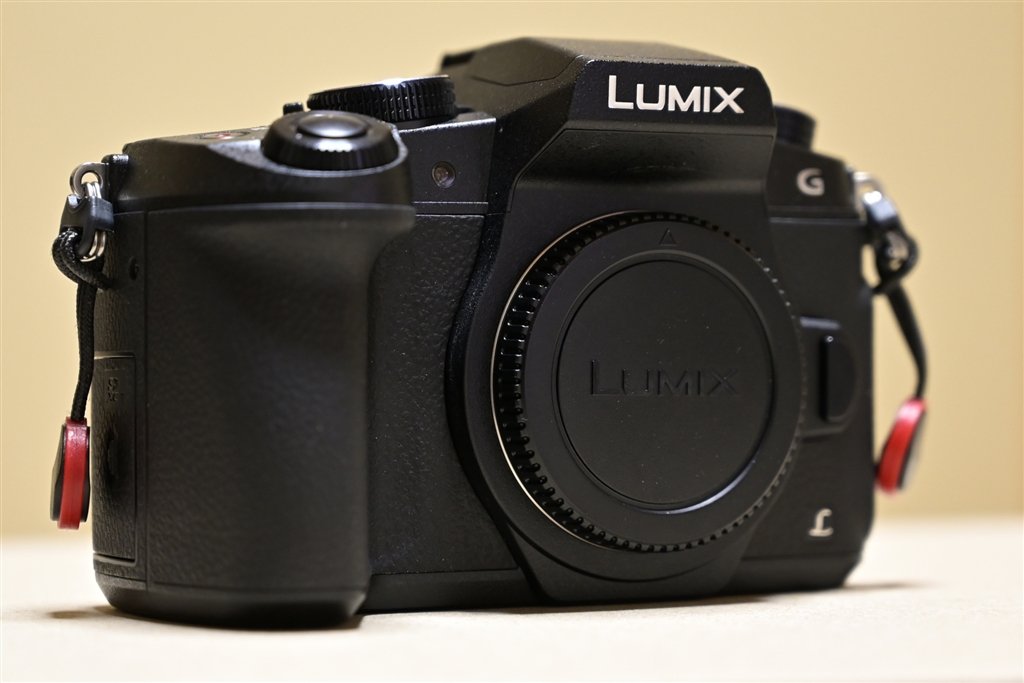 週末値下panasonic LUMIX G8 DMC-G8-K ボディの