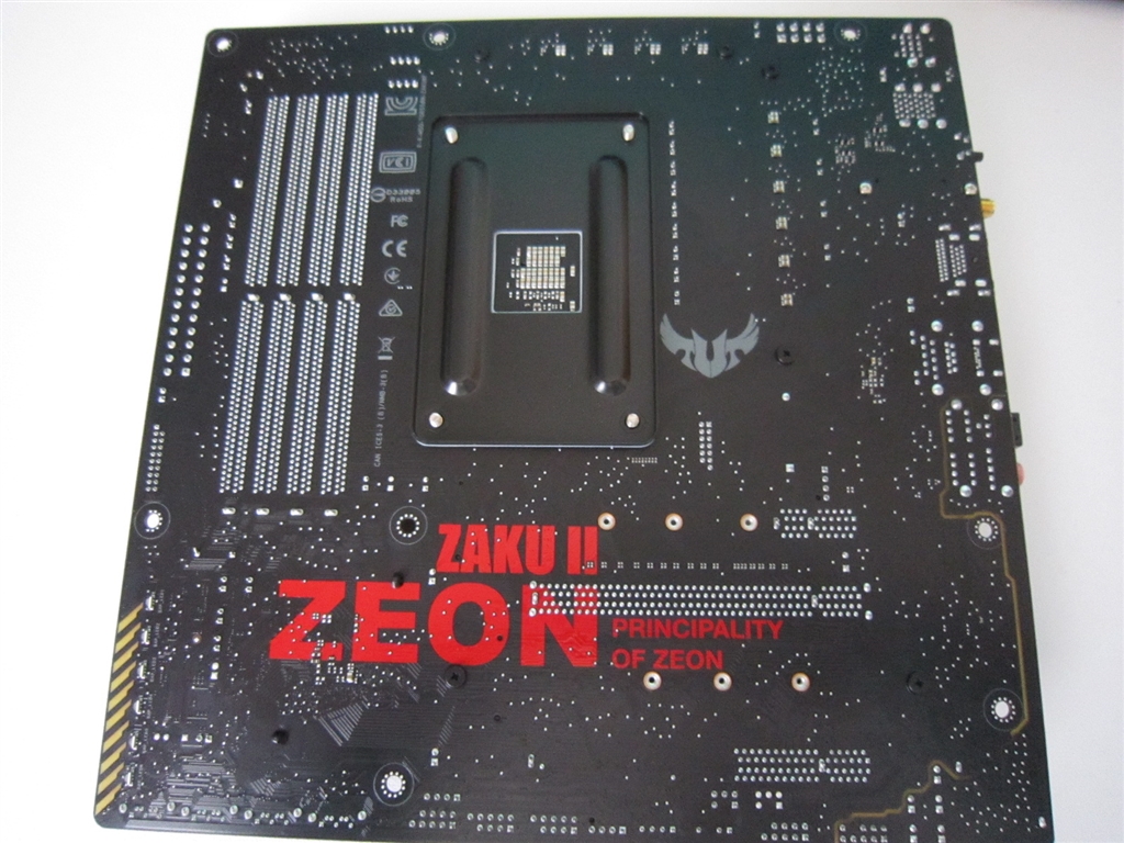 価格.com - 『本体裏』ASUS TUF GAMING B550M (WI-FI) ZAKU II EDITION