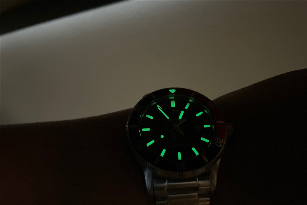 価格.com - 『少しでも暗くなると蓄光部分が強く発光し視認性抜群