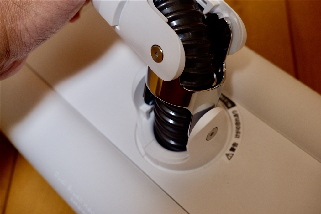 価格.com - 『360°スワイプ構造。出来が良く、バルミューダらしさに