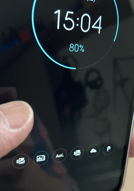 価格 Com ロック画面に表示されているアプリのアイコン メッセージが到着すると表示されます Motorola Moto G Pro Simフリー 江戸川コンナンさんのレビュー 評価投稿画像 写真 ハイレスポンスでなくてもいいなら まちがいなくおすすめです 5793