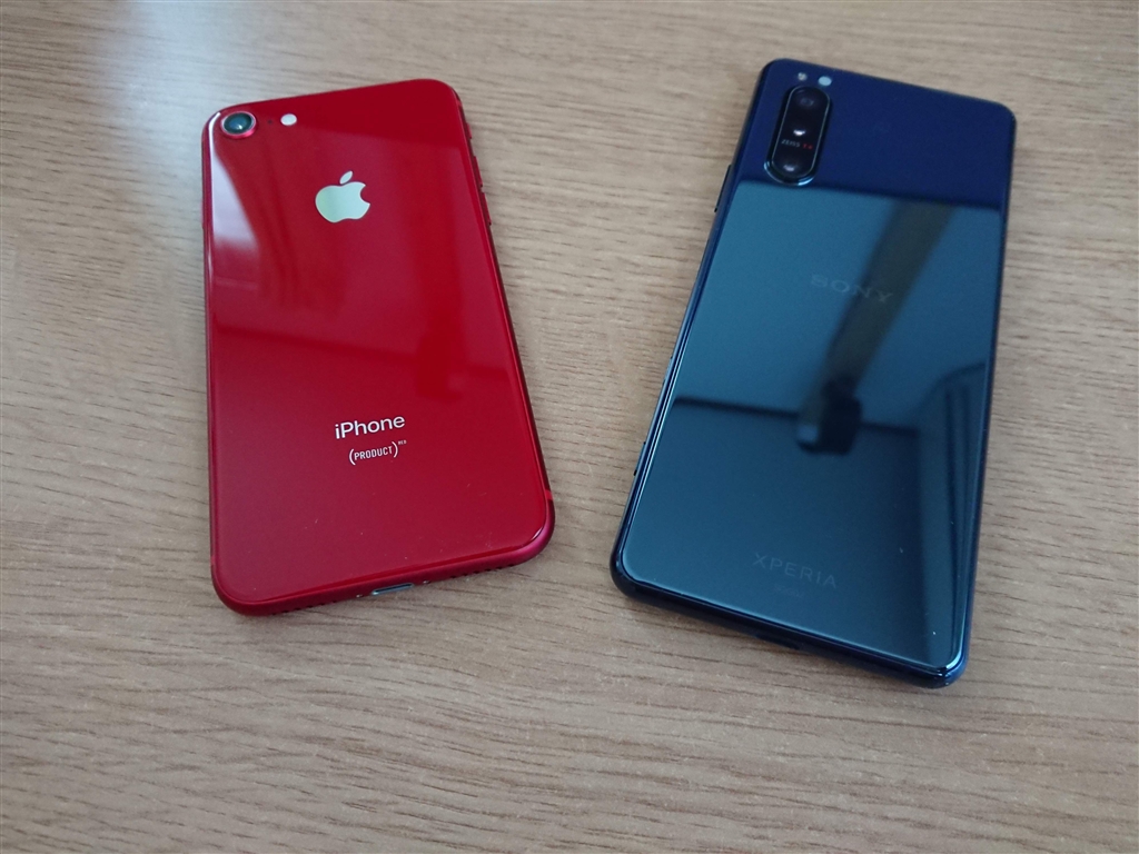 価格.com - 『コンパクトなXperia5Ⅱ に比べても更にコンパクトな 
