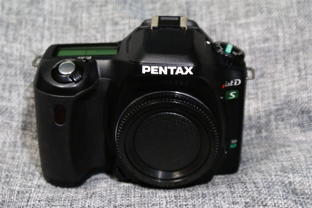 価格.com - ペンタックス PENTAX *ist DS ボディ お騒がせのサルパパ