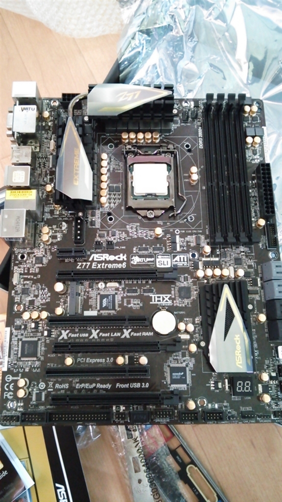 価格.com - 『完成時の配線に配慮されたデザイン』ASRock Z77