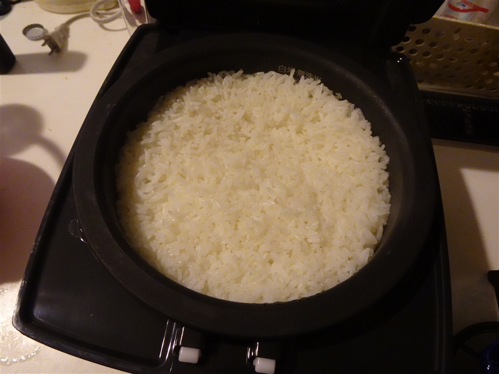 価格.com - 『「匠芳潤炊き」コースで炊飯した白米。非圧力式なので