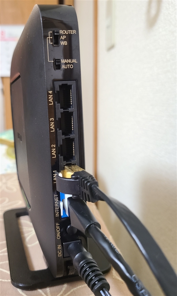 価格.com - 『背面。1Gbps有線LANが4ポート。』バッファロー