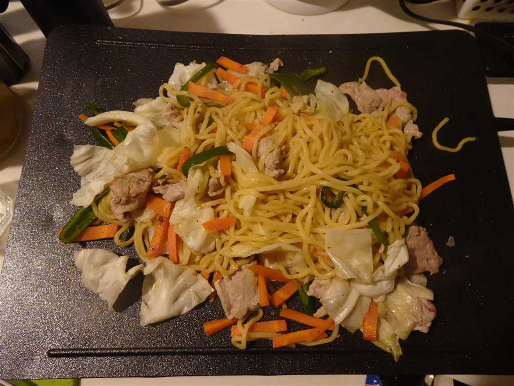 価格.com - 『焼きそば（2人前）の調理イメージ』abien MAGIC GRILL JF