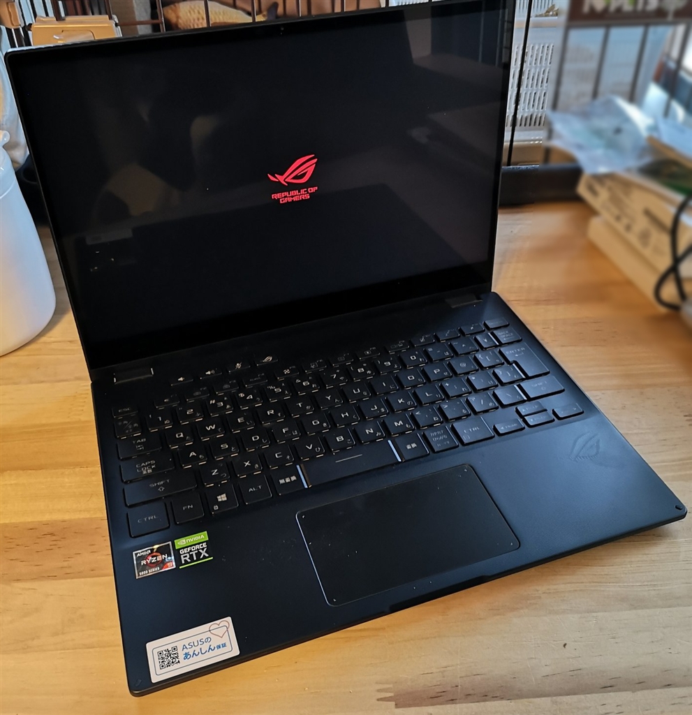 価格.com - 『サイズ感はモバイルノートとしてとても良い』ASUS ROG 