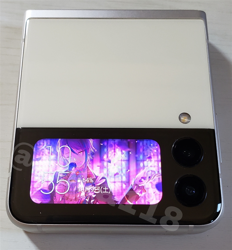 価格.com - 『サブ画面1』サムスン Galaxy Z Flip3 5G SCG12 au [クリーム] noka118さんのレビュー