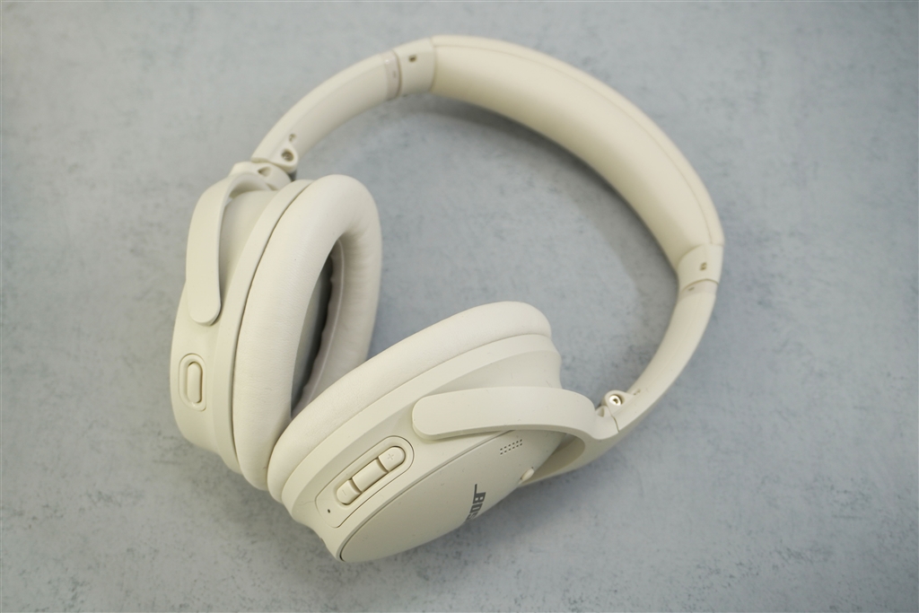 最新購入 BOSEヘッドホンQUIETCOMFORT 45 SMOKE WHITE - オーディオ機器