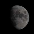 2倍テレコンでお月さん撮りました。トリミングしてます