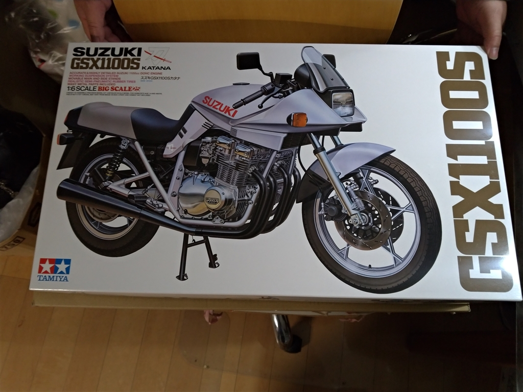 引渡者決定！タミヤ1/6　CB750F  カタナ1100 完成品　2台セット タミヤ 1/6 ホンダ CB750F – 模型製作 かえる工房