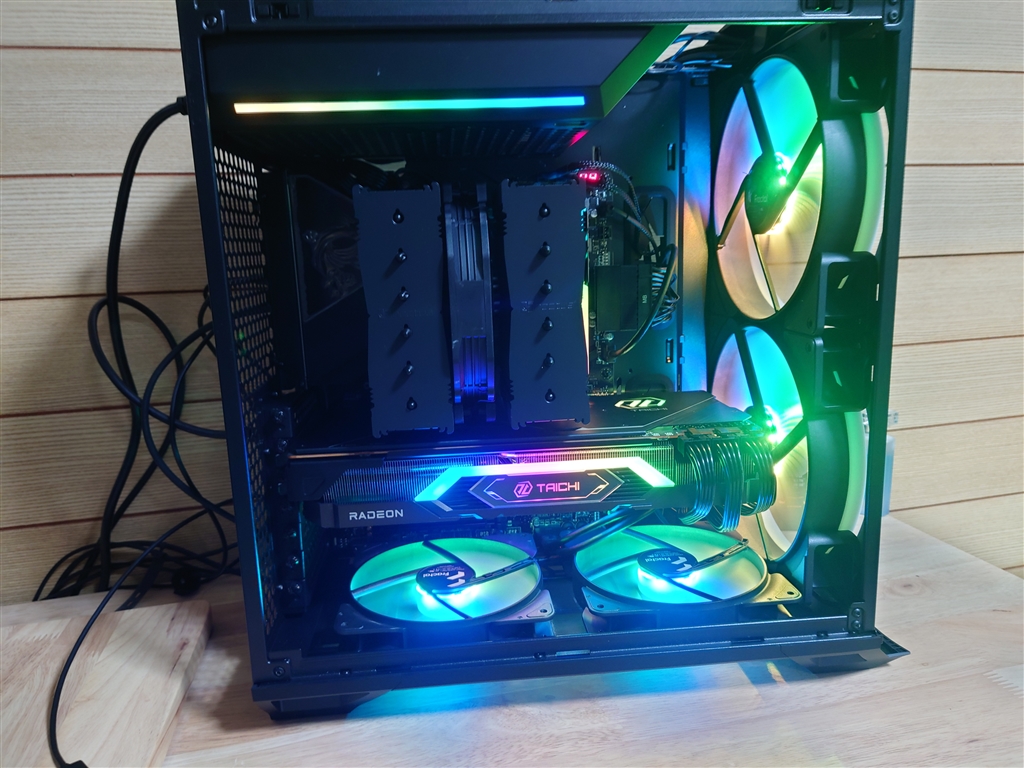 価格.com - 『NH-D15』Fractal Design Torrent Compact RGB TG FD-C