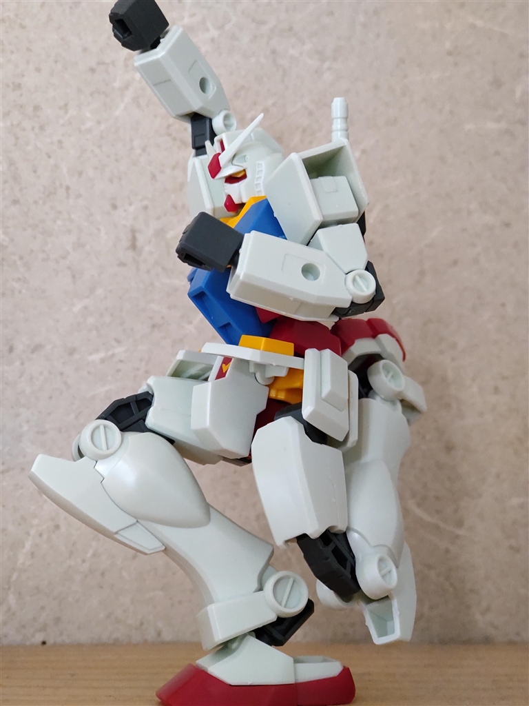 価格 Com 変なポーズでも片足で自立 Bandai Entry Grade 1 144 Rx 78 2 ガンダム ライトパッケージver 豆ロケット2さんのレビュー 評価投稿画像 写真 手軽で 安価で 簡単組立て