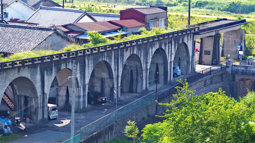 価格.com - 『旅行先のホテルの２階から幻の五新鉄道のアーチ橋を(快晴