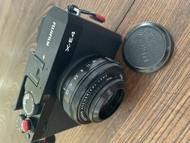 価格.com - 富士フイルム FUJIFILM X-E4 ボディ [ブラック] barbarさん 