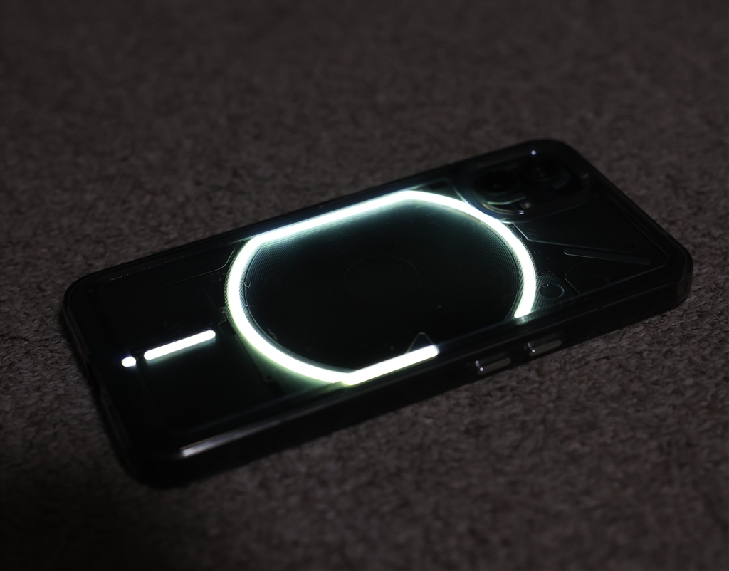 価格.com - 『光る背面、音楽聞きながらだと合わせて光ります』NOTHING Phone (1) 256GB (RAM 8GBモデル ...