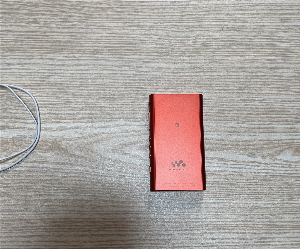 価格.com - 『本体裏です』SONY NW-A55 (R) [16GB トワイライトレッド