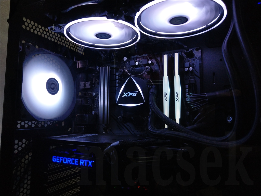 価格.com - 『ホワイトの場合』ADATA AX4U320016G16A-DT50 [DDR4 PC4