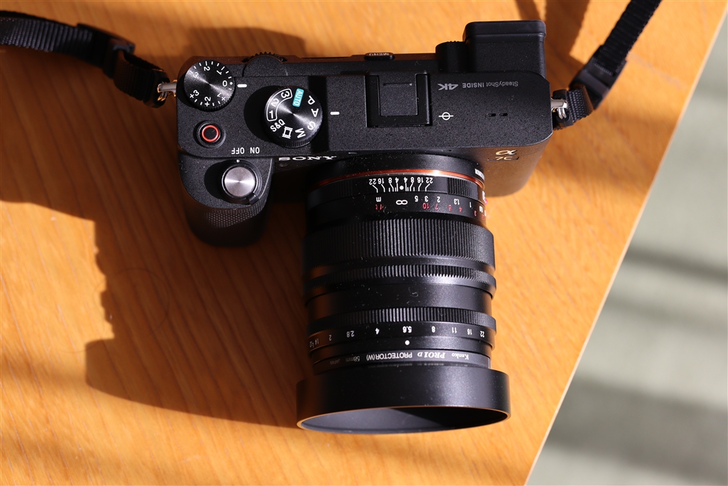 価格.com - 『α7Cに装着したところ．』コシナ フォクトレンダー NOKTON 50mm F1.2 Aspherical SE  gakoanさんのレビュー・評価投稿画像・写真「尋常な重さの大口径標準レンズ」[658624]