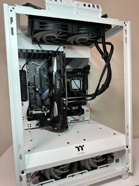 価格.com - Thermaltake The Tower 500 Snow CA-1X1-00M6WN-00