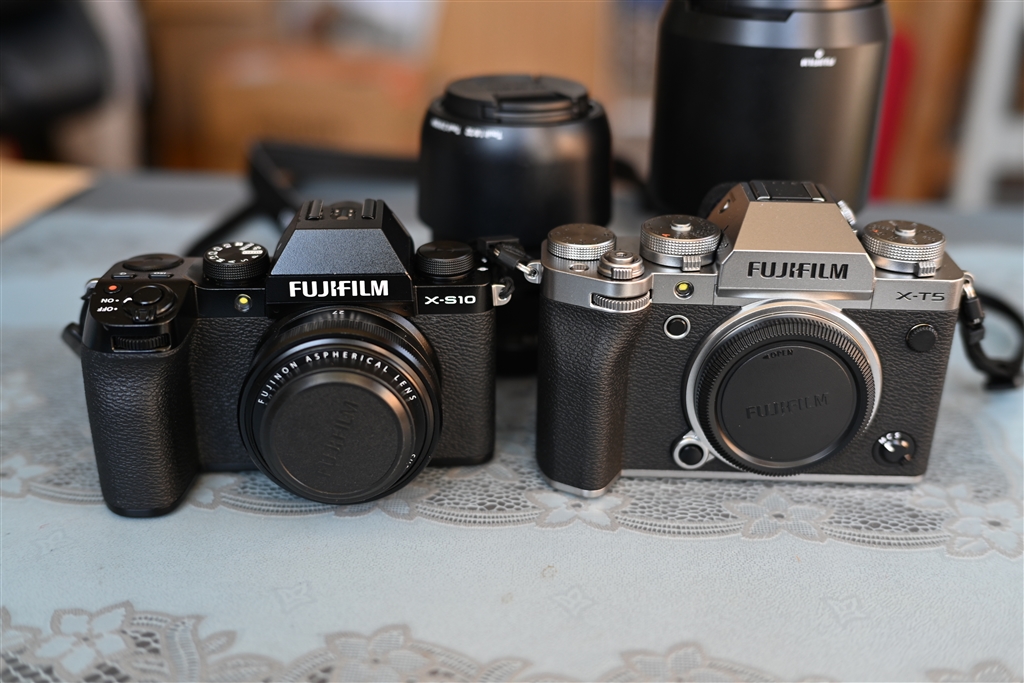 価格.com - 『高さが少しあります』富士フイルム FUJIFILM X-T5 ボディ 