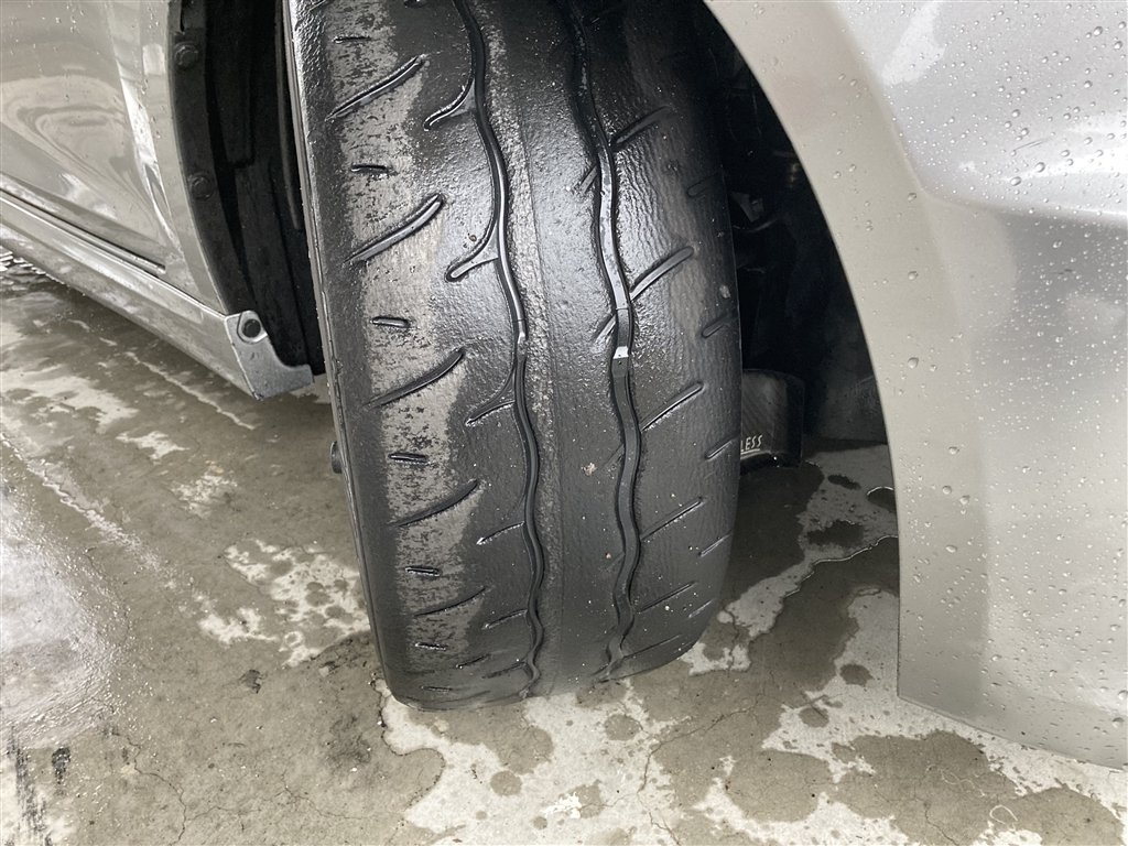 価格.com - 『WET走行後』YOKOHAMA ADVAN NEOVA AD09 225/45R16 89W お