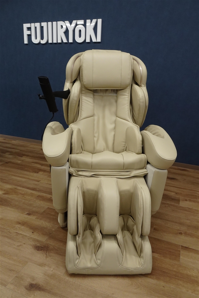 価格.com - 『正面』フジ医療器 CYBER-RELAX AS-R2200 (CS) [ベージュ