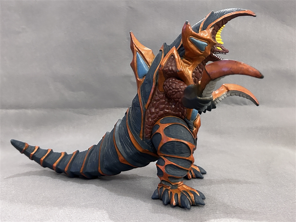ウルトラマンガイア 超コッヴ＆超パズズ ソフビ 塗装版 宇宙戦闘獣 超コッヴ | 怪獣玩具に魅せられて
