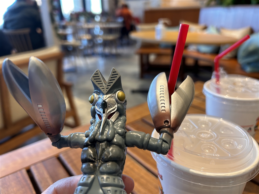 価格.com - 『ハサミが開閉』バンダイ ウルトラマン ウルトラ