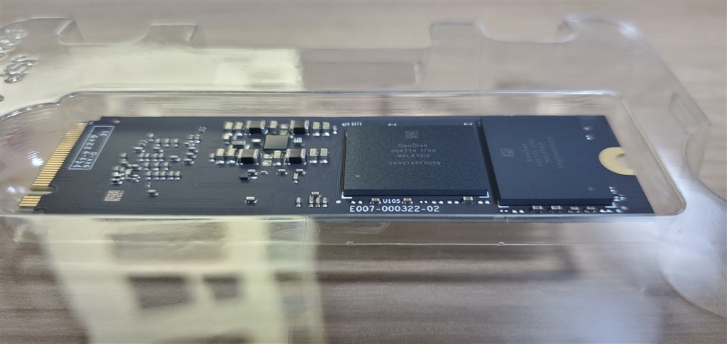  Samsung、切手よりも小さい 512GB NVMe SSD を発表