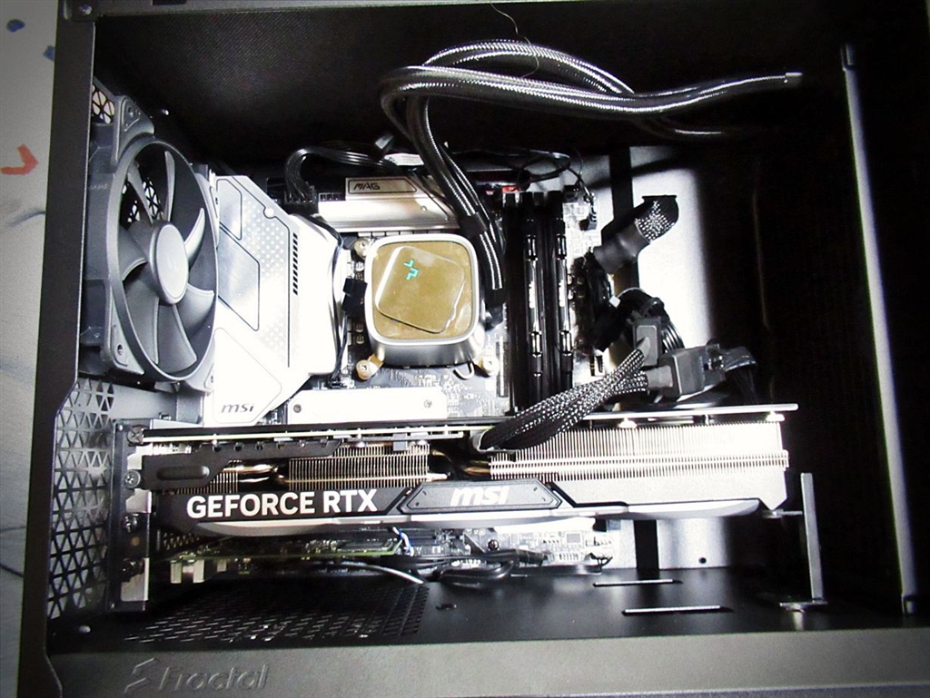 未使用　Pop Mini Silent Solid FD-C-POS1M-01 Pop Mini Silent — Fractal Design