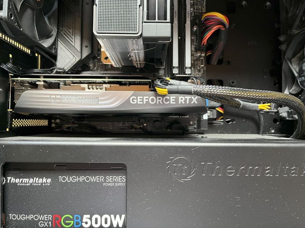 価格.com - 『かなりコンパクト』ZOTAC GAMING GeForce RTX 4070 Twin