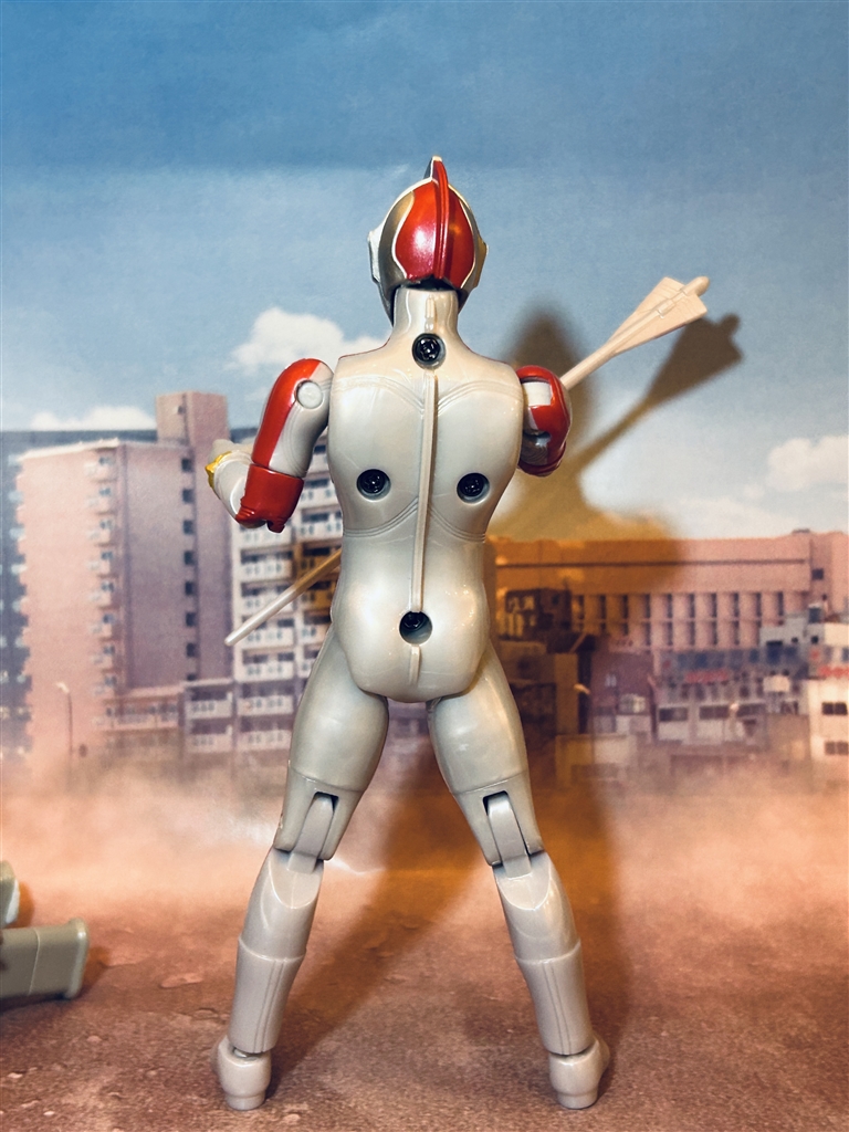 価格.com - 『背中は論外』バンダイ ウルトラマン ウルトラアクション