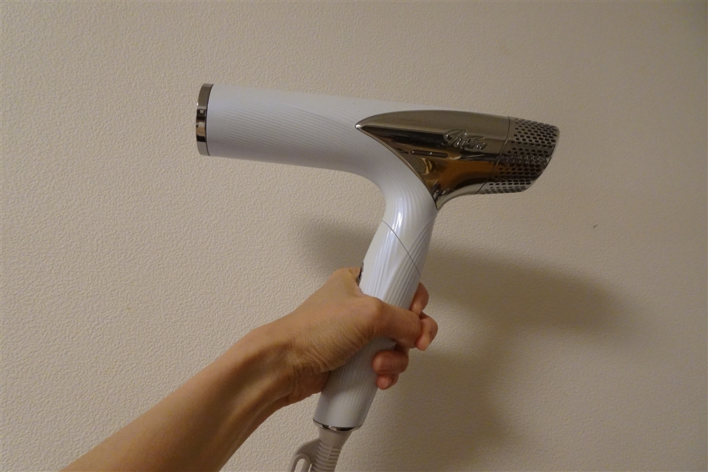 ReFa 高性能ヘアドライヤー ホワイト 旧モデル Amazon.co.jp: 【公式ストア限定】ReFa DRYER ホワイト リファ