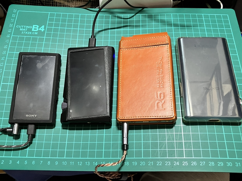 価格.com - 『左からSONY A306、当機、NEW hiby R6、DX170