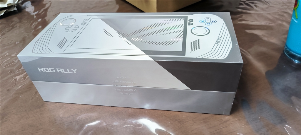 価格.com - 『外箱』ASUS ROG Ally RC71L-Z1E512 [ホワイト