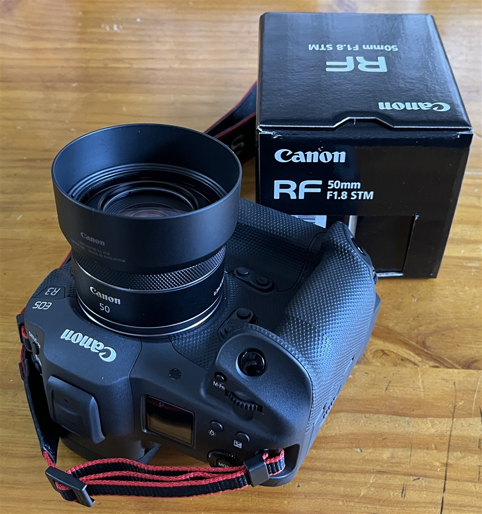 Canon RF50mm F1.8 STM フード付き-