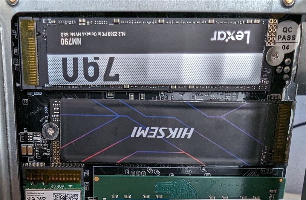 価格.com - 『上が本機、下がHIKSEMI』Lexar NM790 LNM790X002T