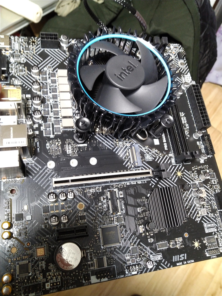 intel core i3-12100 クーラー箱着 動作確認済み Core i3 12100はリテールクーラーで冷やしきれるのか | roatech