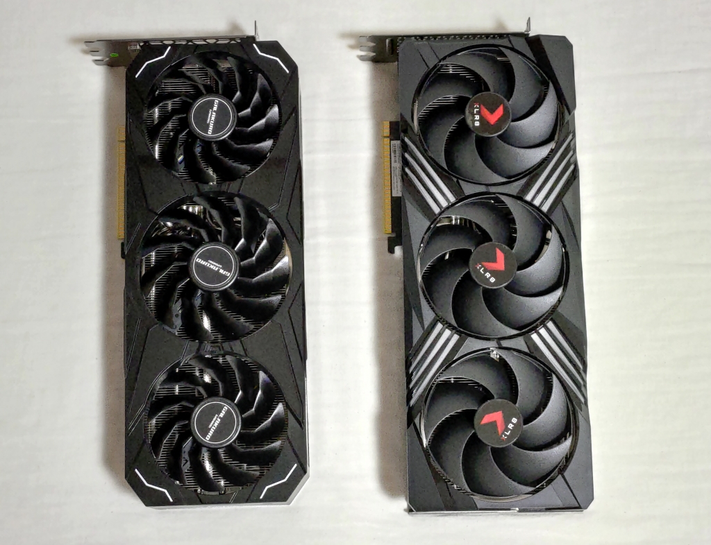 価格.com - 『玄人志向（左）とPNY（右）のRTX 4070 Ti』PNY GeForce