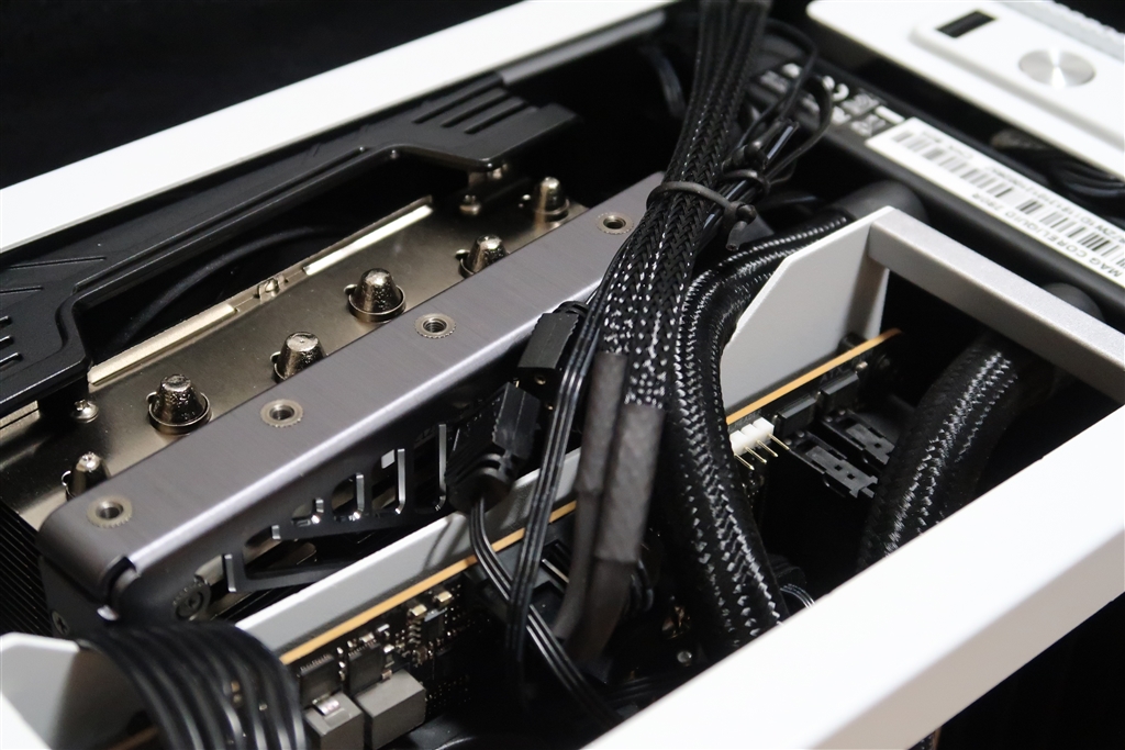 INNO3D GEFORCE RTX4090 ICHILLBLACK 簡易水冷 Amazon | INNO3D GEFORCE RTX 4090 ICHILL BLACK C4090B-246XX